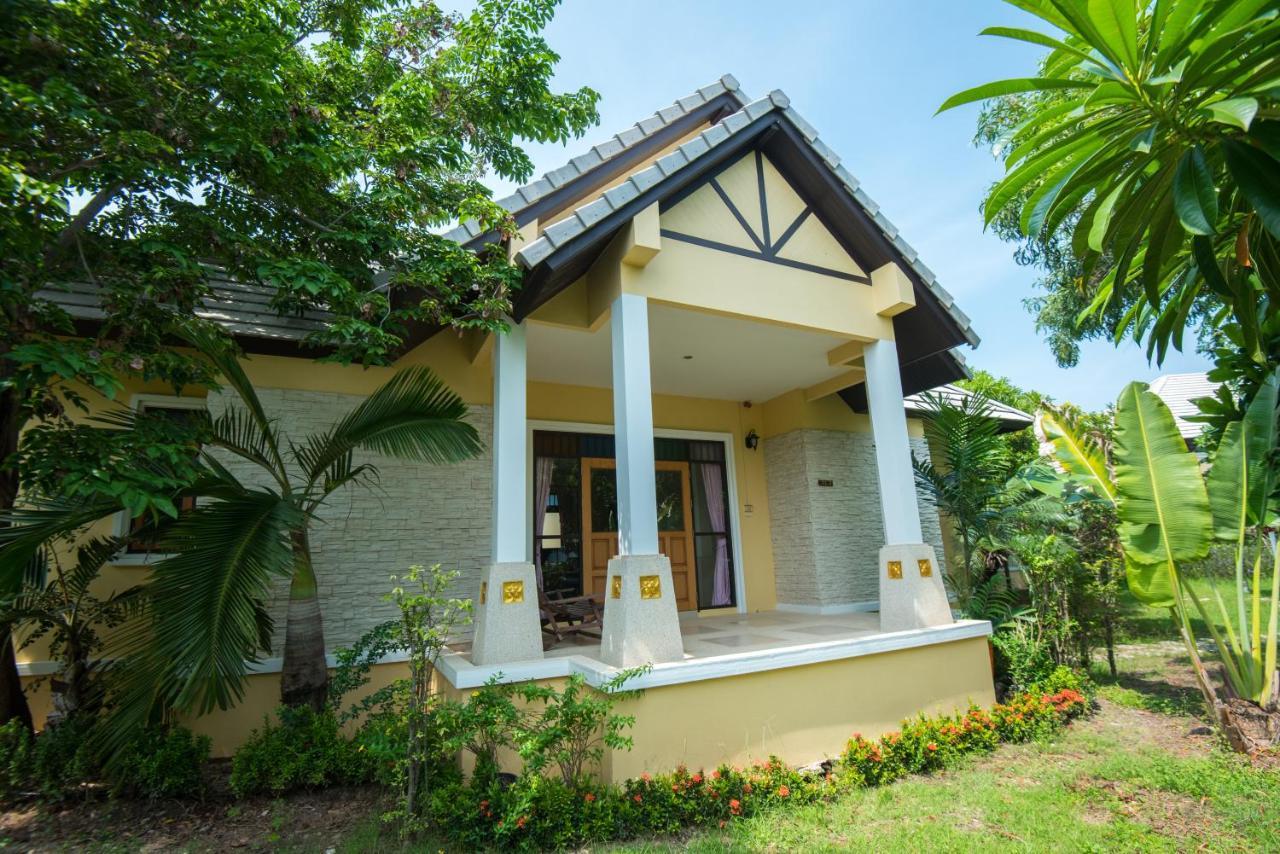 Baan Talay See Cream Resort Samut Songkhram Dış mekan fotoğraf